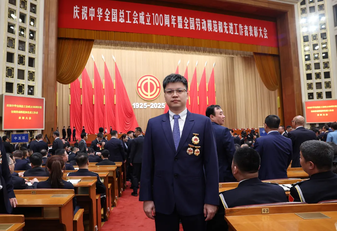 国字号殊荣再+1！集团总裁崔巍荣膺“全国优秀企业家”称号！